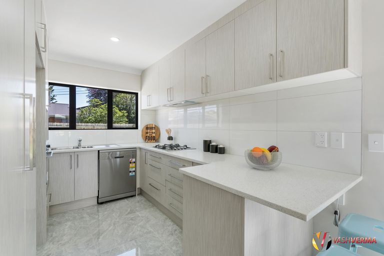 Photo of property in 8c Mahon Place, Papatoetoe, Auckland, 2025