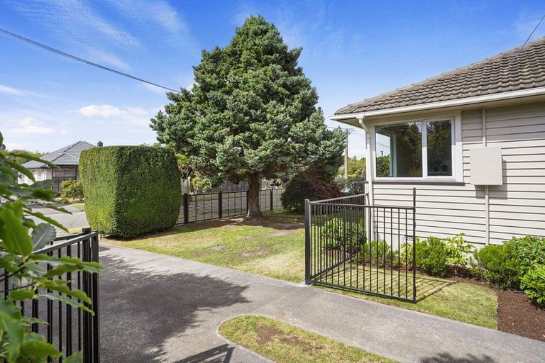 Photo of property in 35 Heath Street, Burnside, Christchurch, 8053