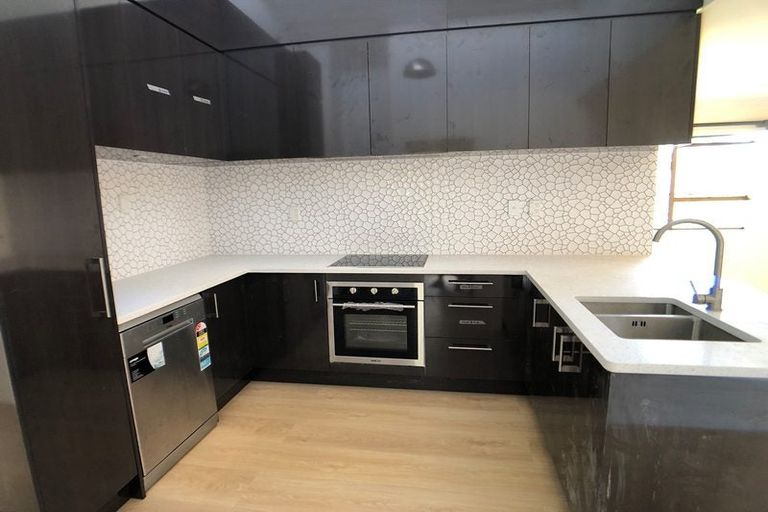 Photo of property in 63 Verran Road, Birkenhead, Auckland, 0626