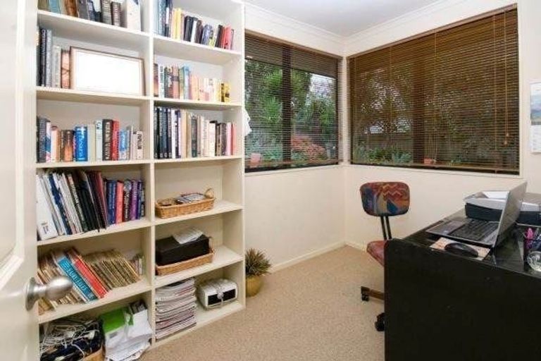 Photo of property in 9a Grassways Avenue, Pakuranga, Auckland, 2010