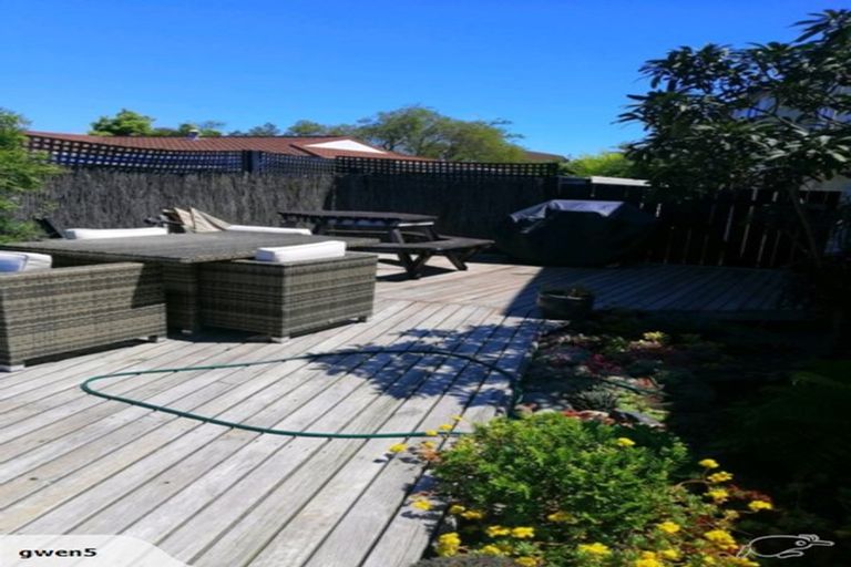 Photo of property in 56 Rhodes Drive, Kelvin Grove, Palmerston North, 4414