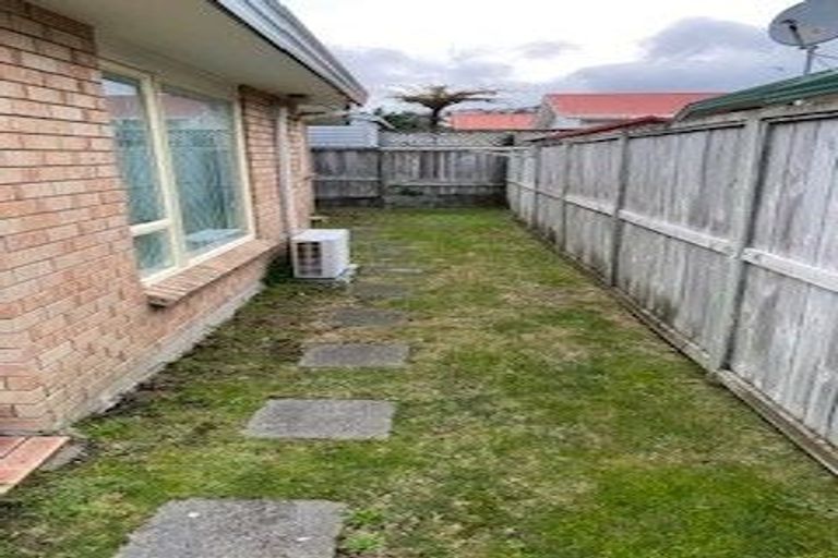 Photo of property in Miramar Villas, 3/3 Byron Street, Miramar, Wellington, 6022