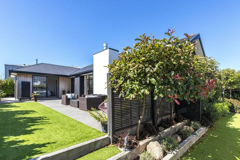 Photo of property in 86 Aston Drive, Waimairi Beach, Christchurch, 8083