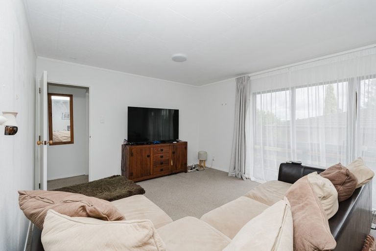 Photo of property in 4 Leyton Place, Nawton, Hamilton, 3200