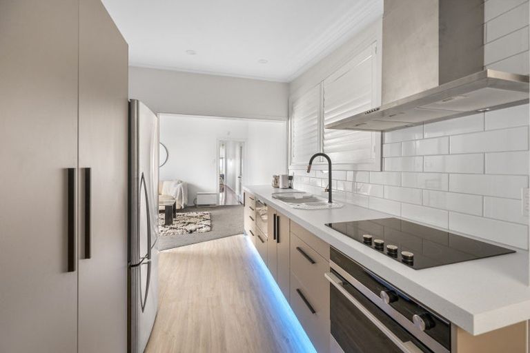 Photo of property in 407 Marine Parade, Napier South, Napier, 4110