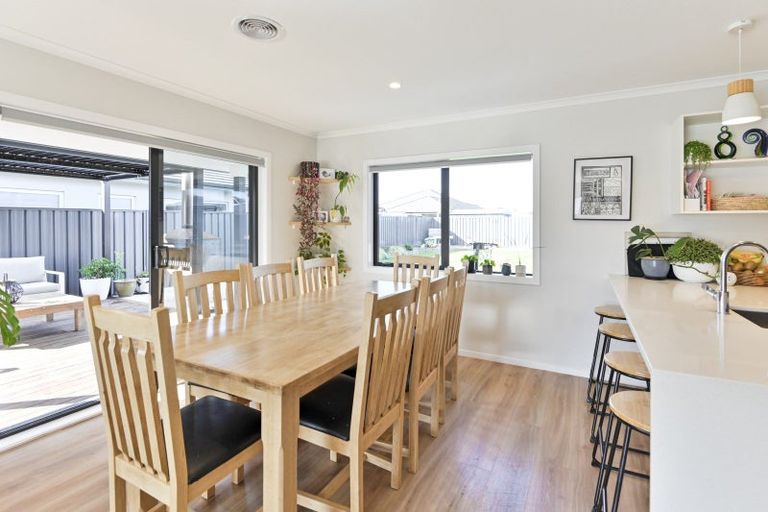 Photo of property in 5 Hikawera Drive, Frimley, Hastings, 4120