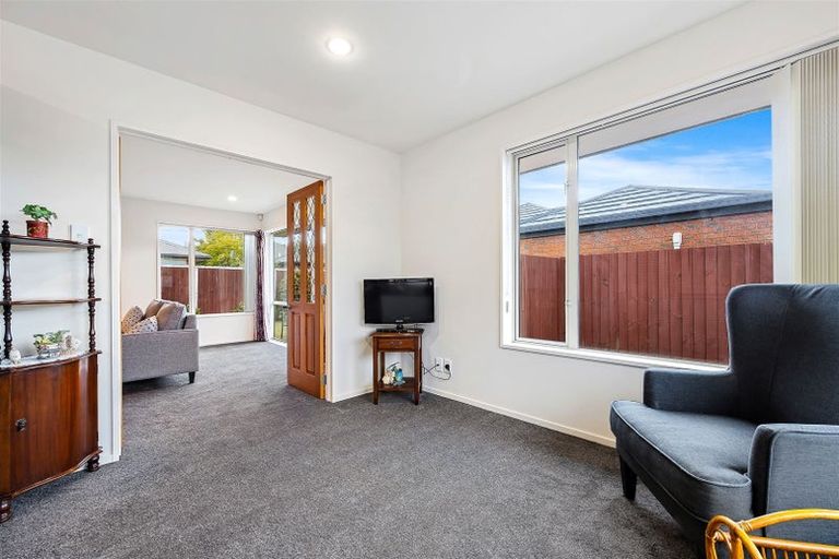 Photo of property in 17a Broadbent Street, Riccarton, Christchurch, 8041