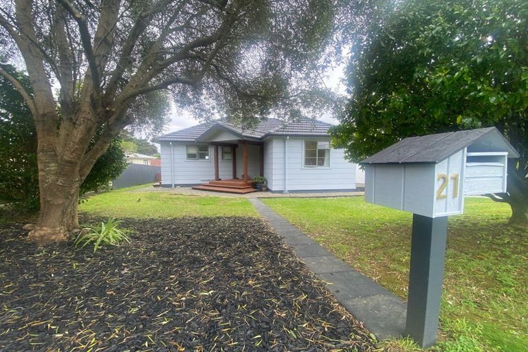 Photo of property in 21 Otakau Road, Milford, Auckland, 0620