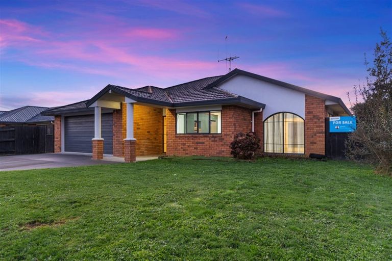 Photo of property in 11 Edenpark Drive, Rototuna North, Hamilton, 3210