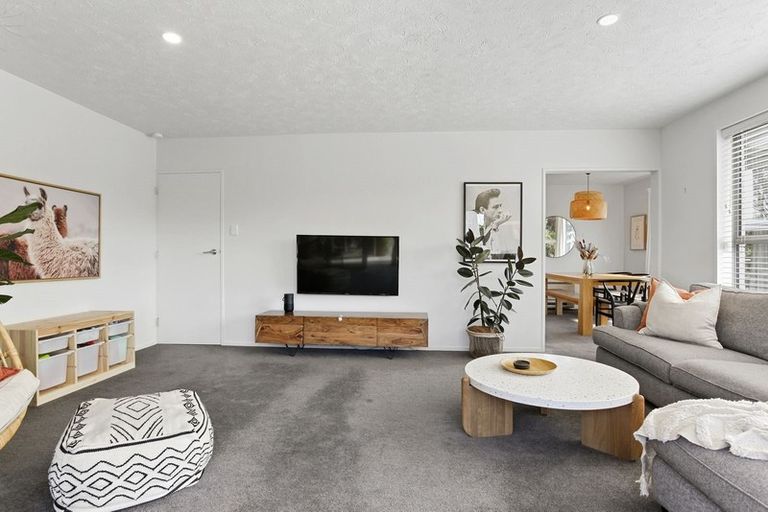 Photo of property in 1/16 Oakfield Street, Burnside, Christchurch, 8053