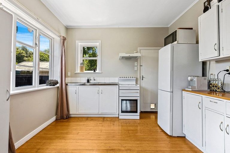 Photo of property in 19 Coopers Road, Dallington, Christchurch, 8061