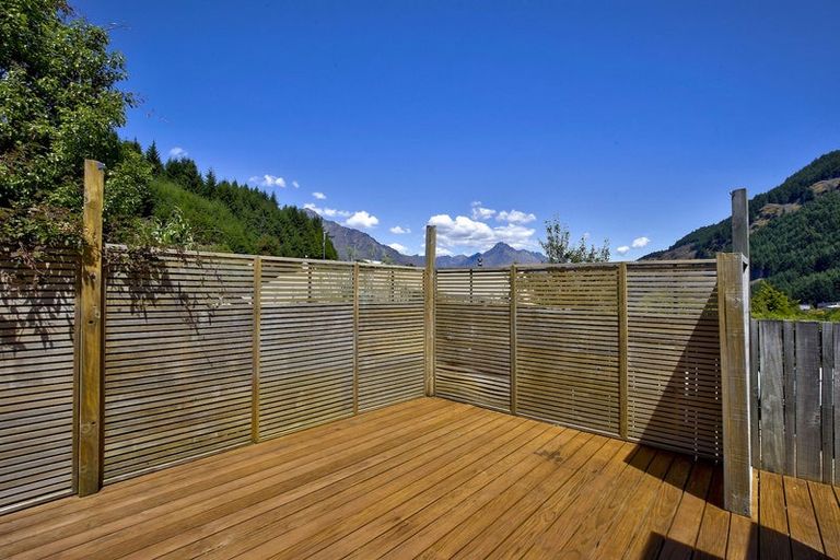 Photo of property in 8b Watts Road, Fernhill, Queenstown, 9300