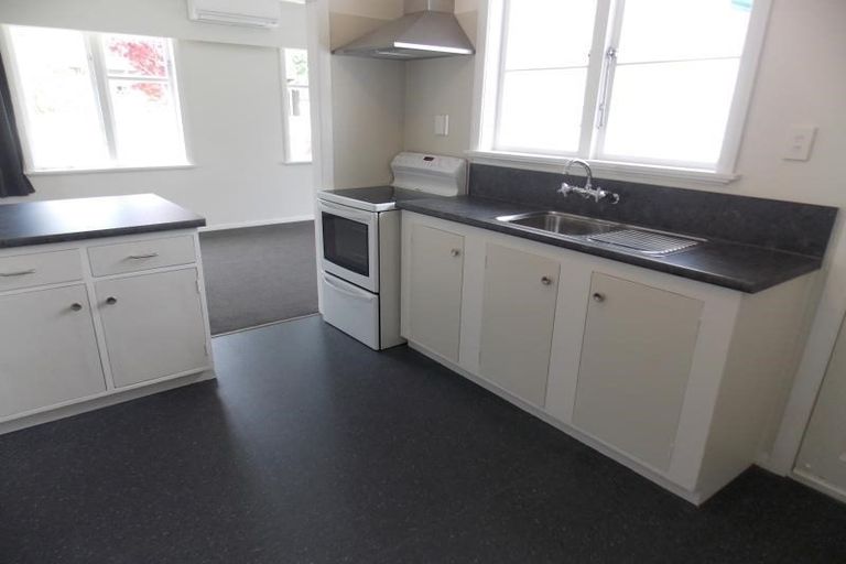 Photo of property in 290 Fergusson Drive, Heretaunga, Upper Hutt, 5018