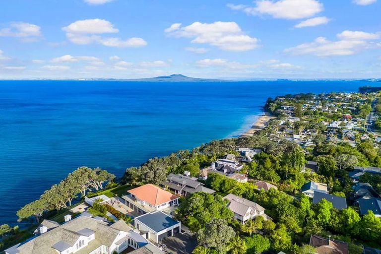 Photo of property in 37b View Road, Campbells Bay, Auckland, 0630