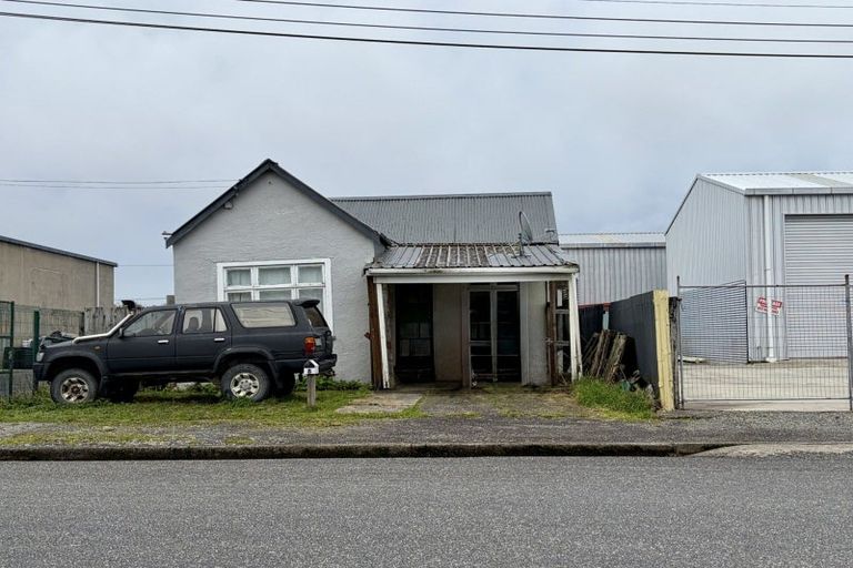 Photo of property in 8 Adderley Street, Westport, 7825