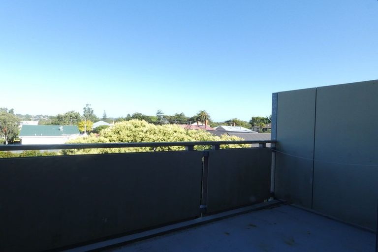 Photo of property in 325/26 Morningside Drive, Morningside, Auckland, 1025