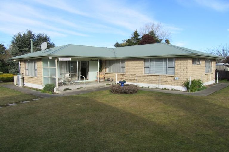 Photo of property in 2 Gorge Road, Waimate, 7924