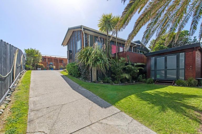 Photo of property in 159 Pukehina Parade, Pukehina, Te Puke, 3189