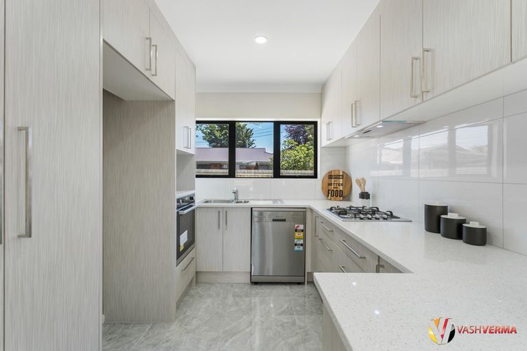 Photo of property in 8c Mahon Place, Papatoetoe, Auckland, 2025