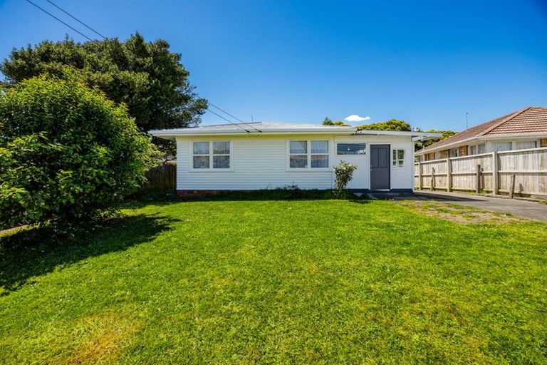 Photo of property in 13 Julian Place, Otara, Auckland, 2023