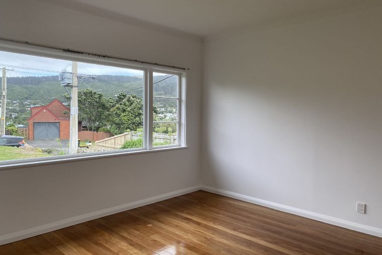 Photo of property in 4 Carleton Terrace, Tawa, Wellington, 5028