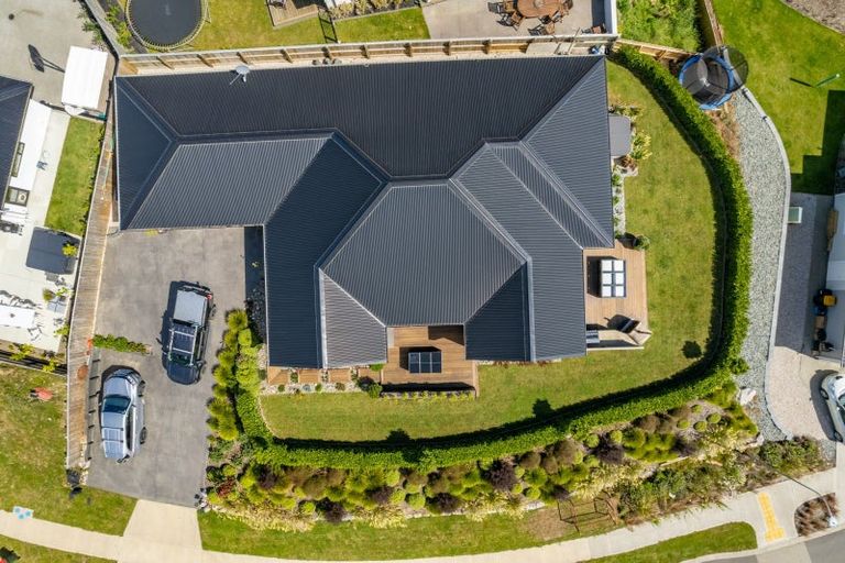 Photo of property in 17 Huntaway Close, Stoke, Nelson, 7011