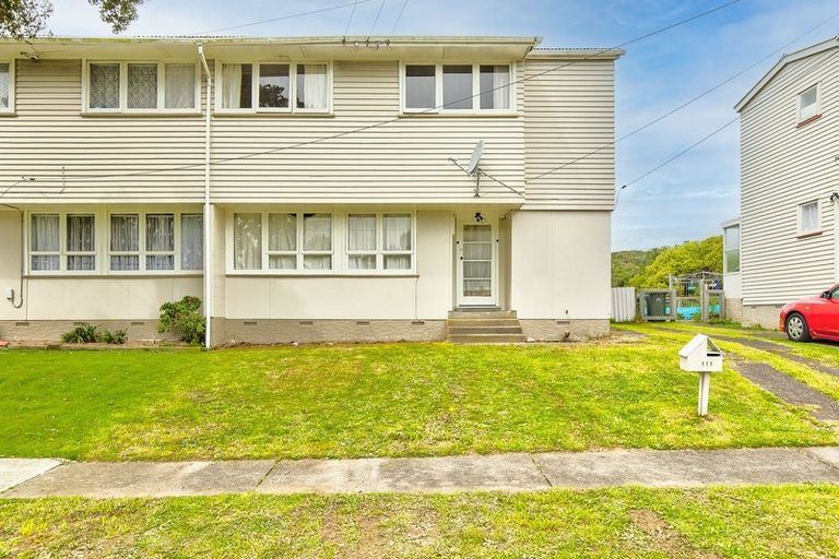 Photo of property in 115-117 Sievers Grove, Cannons Creek, Porirua, 5024