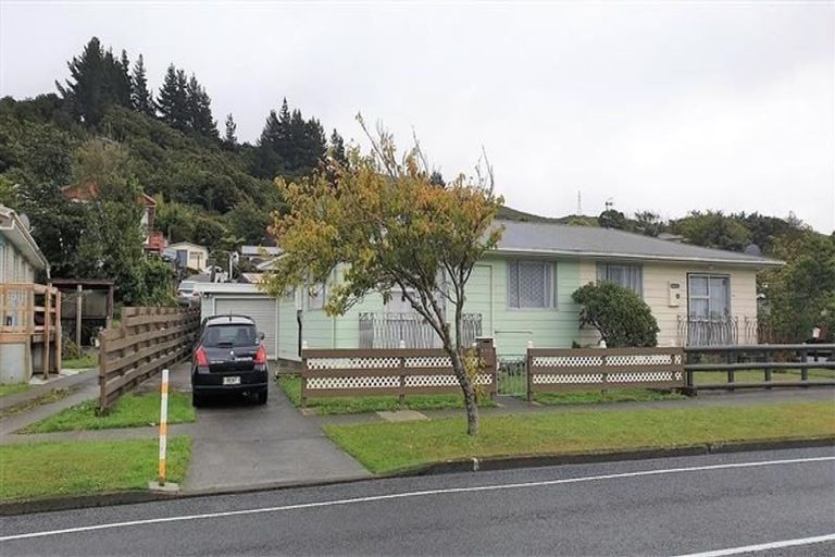 Photo of property in 291a Wellington Road, Wainuiomata, Lower Hutt, 5014