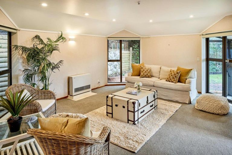 Photo of property in 123 Oriel Avenue, Tawa, Wellington, 5028