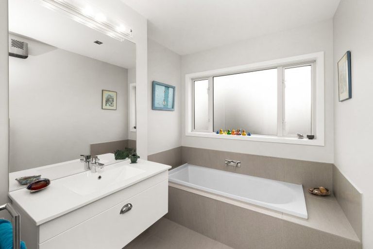 Photo of property in 4 Percy Berry Place, Havelock North, 4130