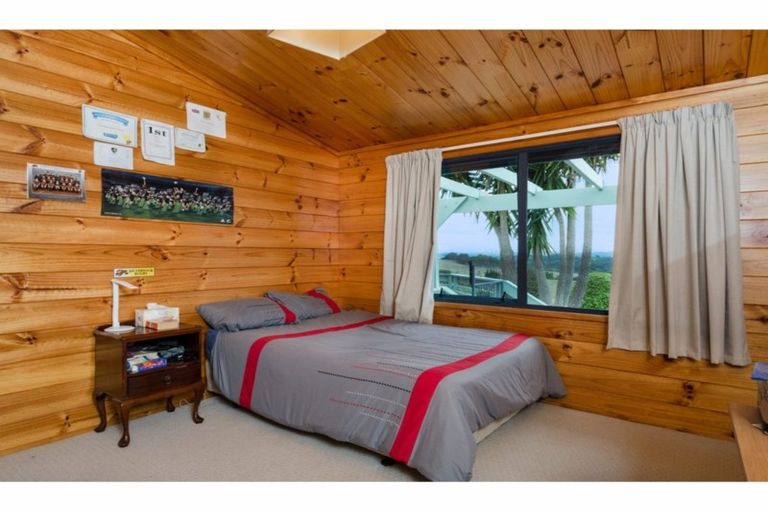 Photo of property in 535 Peak Road, Helensville, 0875