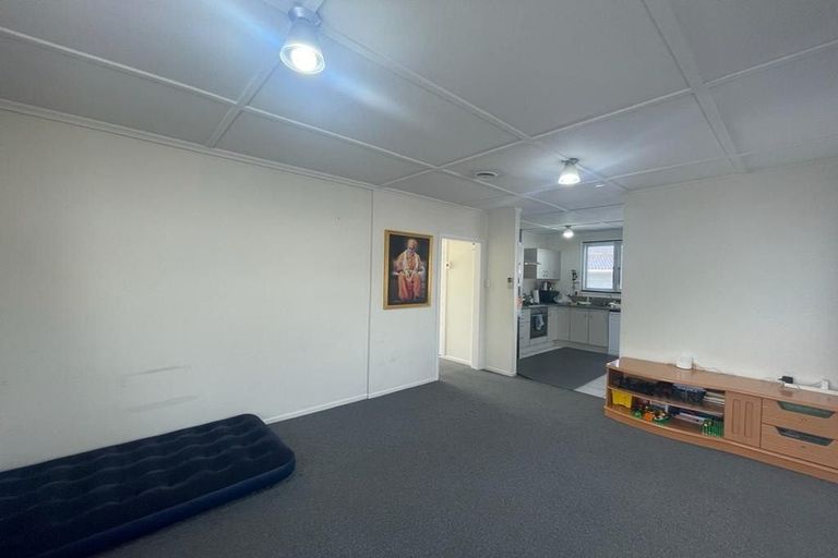 Photo of property in 11b Inver Street, Glen Eden, Auckland, 0602