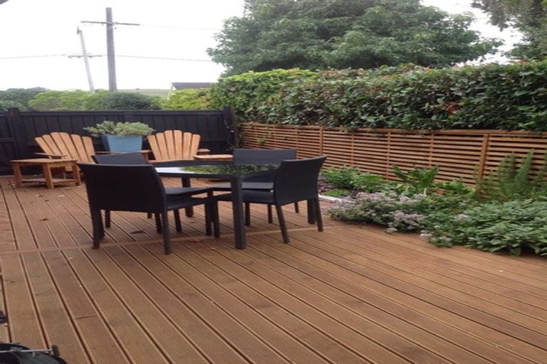 Photo of property in 1/22 Seaforth Avenue, Mangere Bridge, Auckland, 2022