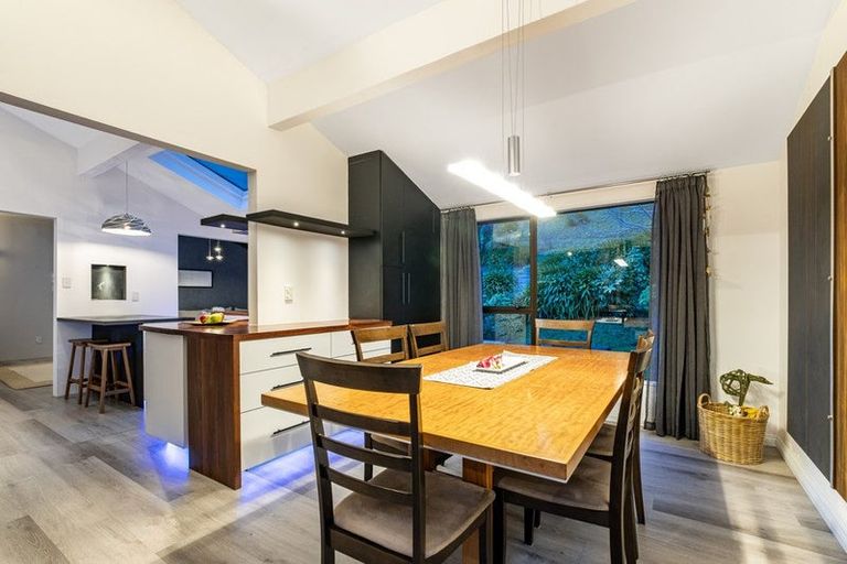 Photo of property in 28 Peterhouse Street, Tawa, Wellington, 5028