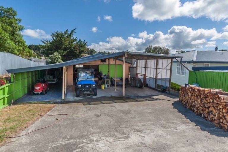 Photo of property in 12 Barling Street, Himatangi Beach, Foxton, 4891