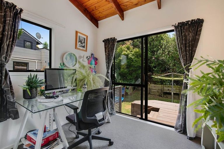 Photo of property in 61 Polkinghorne Drive, Manly, Whangaparaoa, 0930