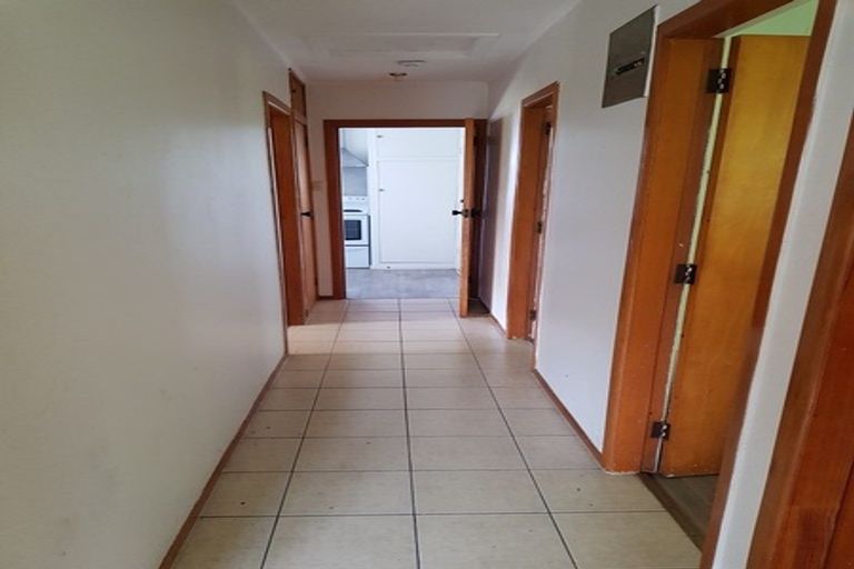 Photo of property in 138 Rangituhi Crescent, Takapuwahia, Porirua, 5022