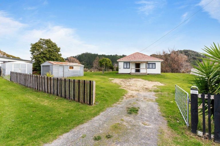 Photo of property in 203 Port Road, Whangamata, 3620