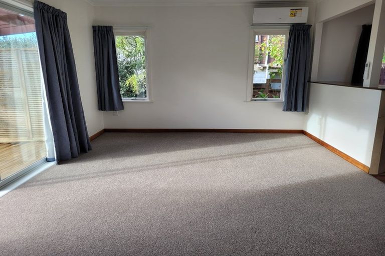 Photo of property in 45 Sylvan Crescent, Te Atatu South, Auckland, 0610