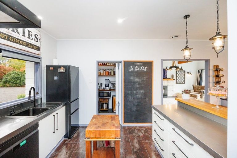 Photo of property in 8 Skerman Street, Marton, 4710