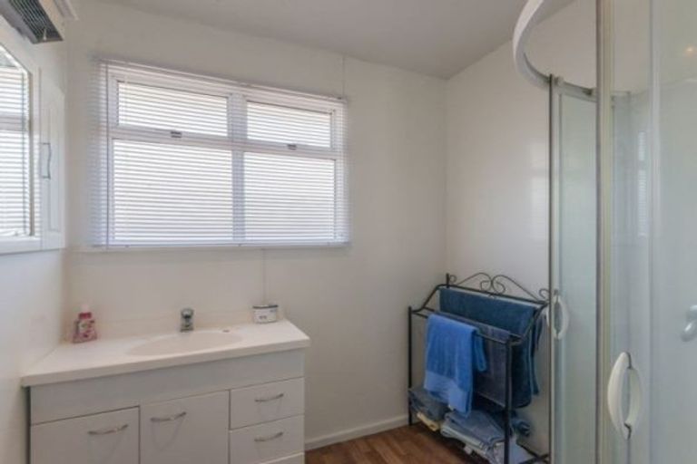 Photo of property in 28 Rosella Street, Broomfield, Christchurch, 8042