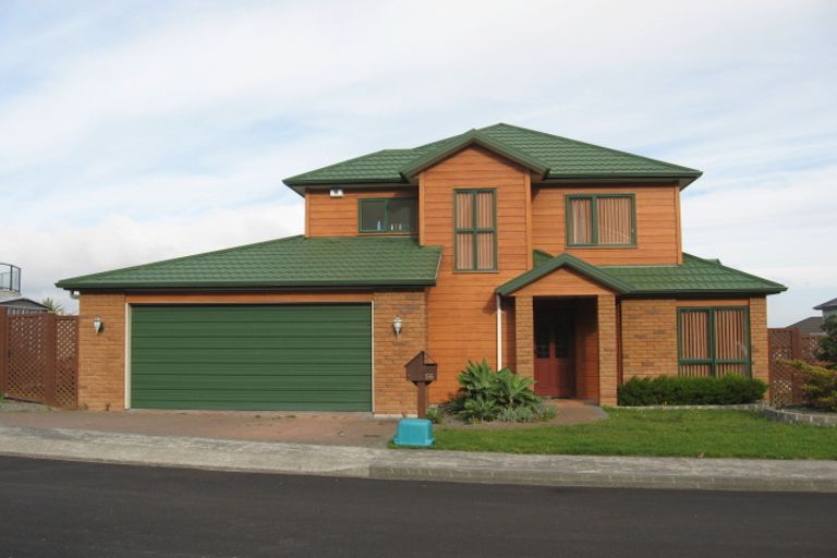 Photo of property in 56 Dress Circle, Newlands, Wellington, 6037