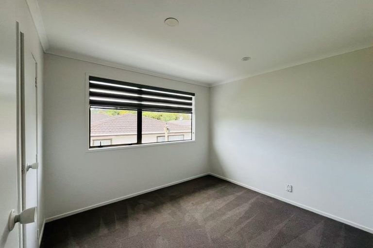 Photo of property in 15 Aronia Way, Goodwood Heights, Auckland, 2105