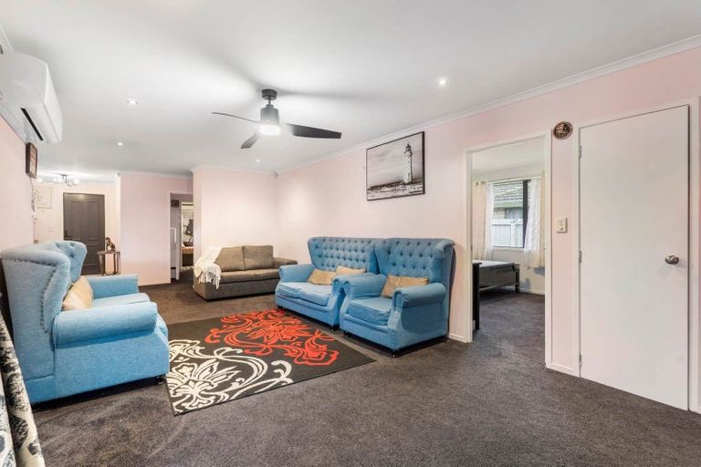 Photo of property in 46 Kayes Road, Pukekohe, 2120