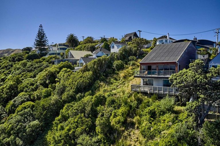 Photo of property in 9 Ogilvy Terrace, Plimmerton, Porirua, 5026