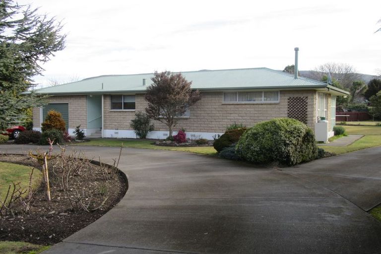 Photo of property in 2 Gorge Road, Waimate, 7924