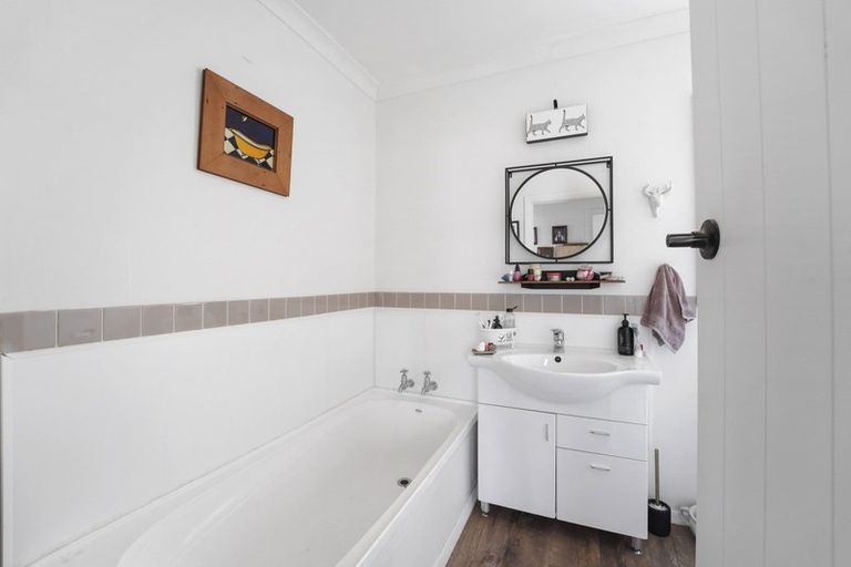 Photo of property in 3 Cobham Street, Levin, 5510