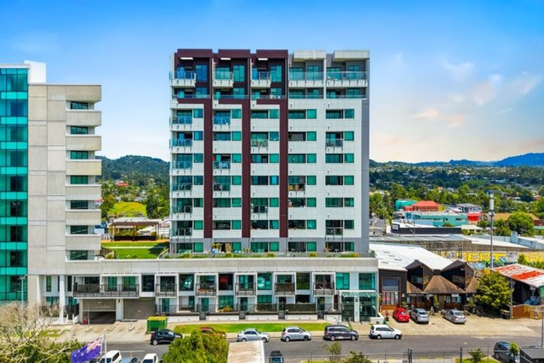 Photo of property in 904/8 Waikumete Road, Glen Eden, Auckland, 0602