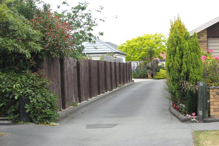 Photo of property in 7 Elmtree Close, Parklands, Christchurch, 8083