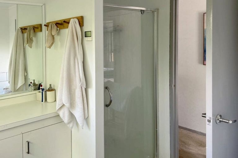 Photo of property in 25 Valley Road, Pukekohe, 2120